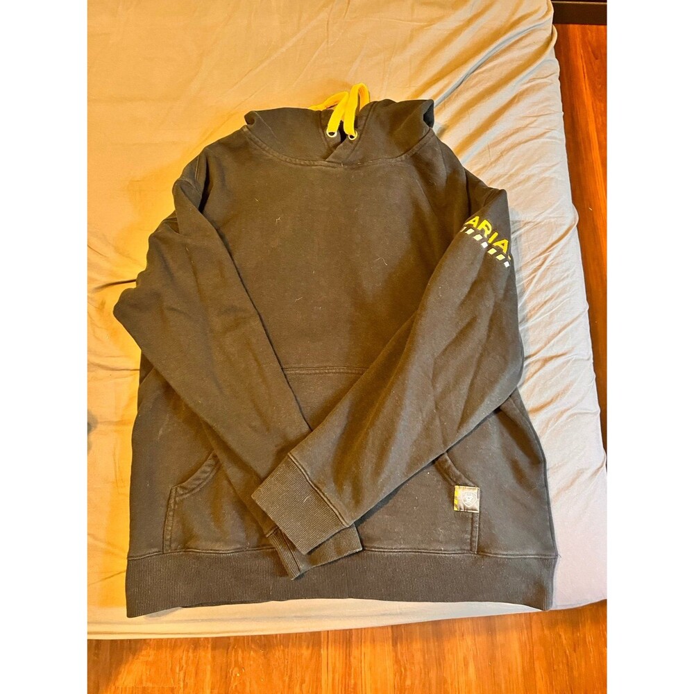 Men’s Ariat sweatshirt